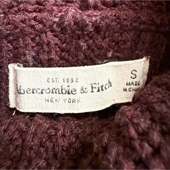Abercrombie & Fitch Women's Turtleneck Sweater - Deep Burgundy - Picture 3 of 5